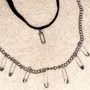 ❌SOLD❌ NEW Paper clip choker bundle